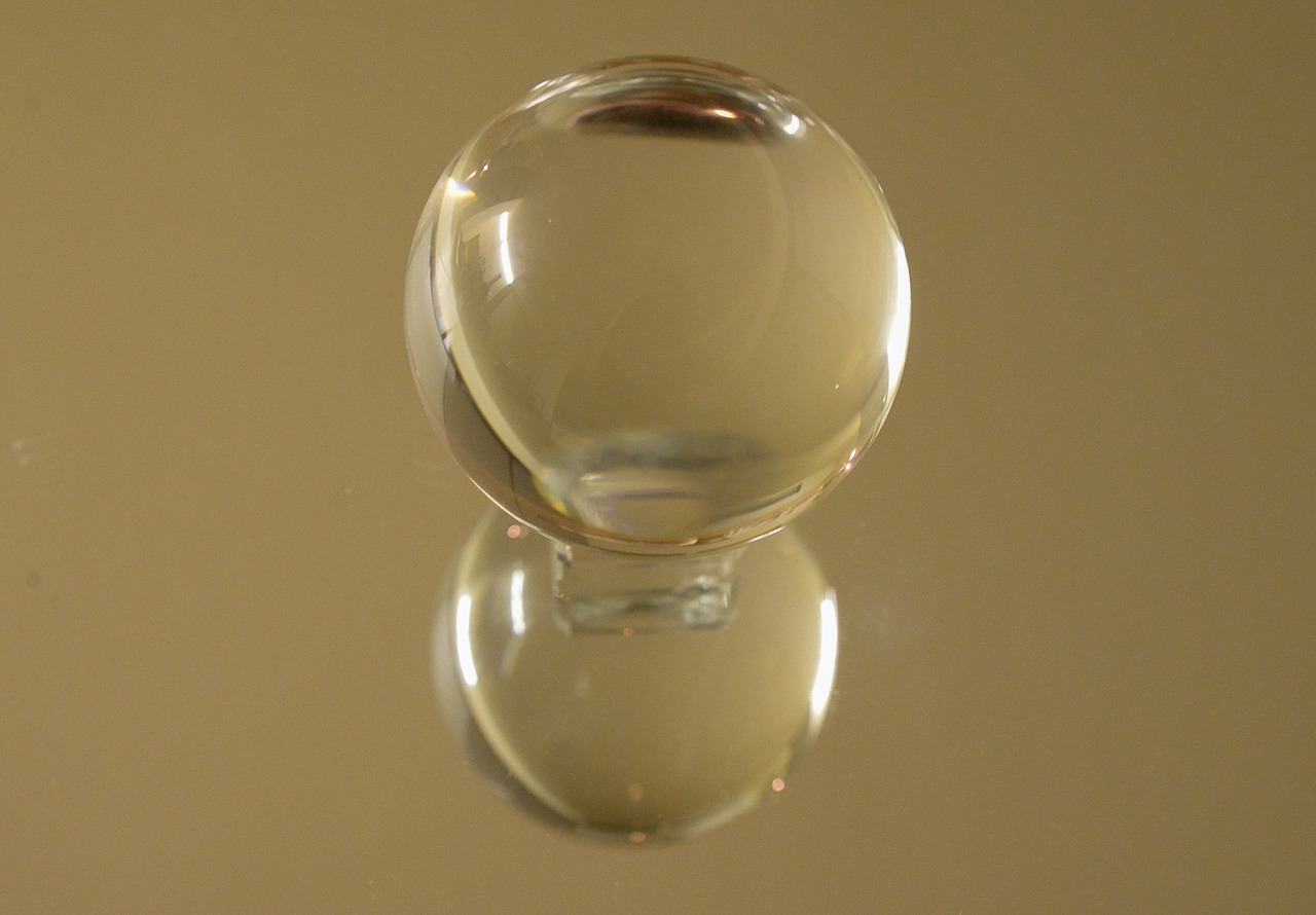 Crystal, ball, transparent, transparency, reflection - free image from needpix.com