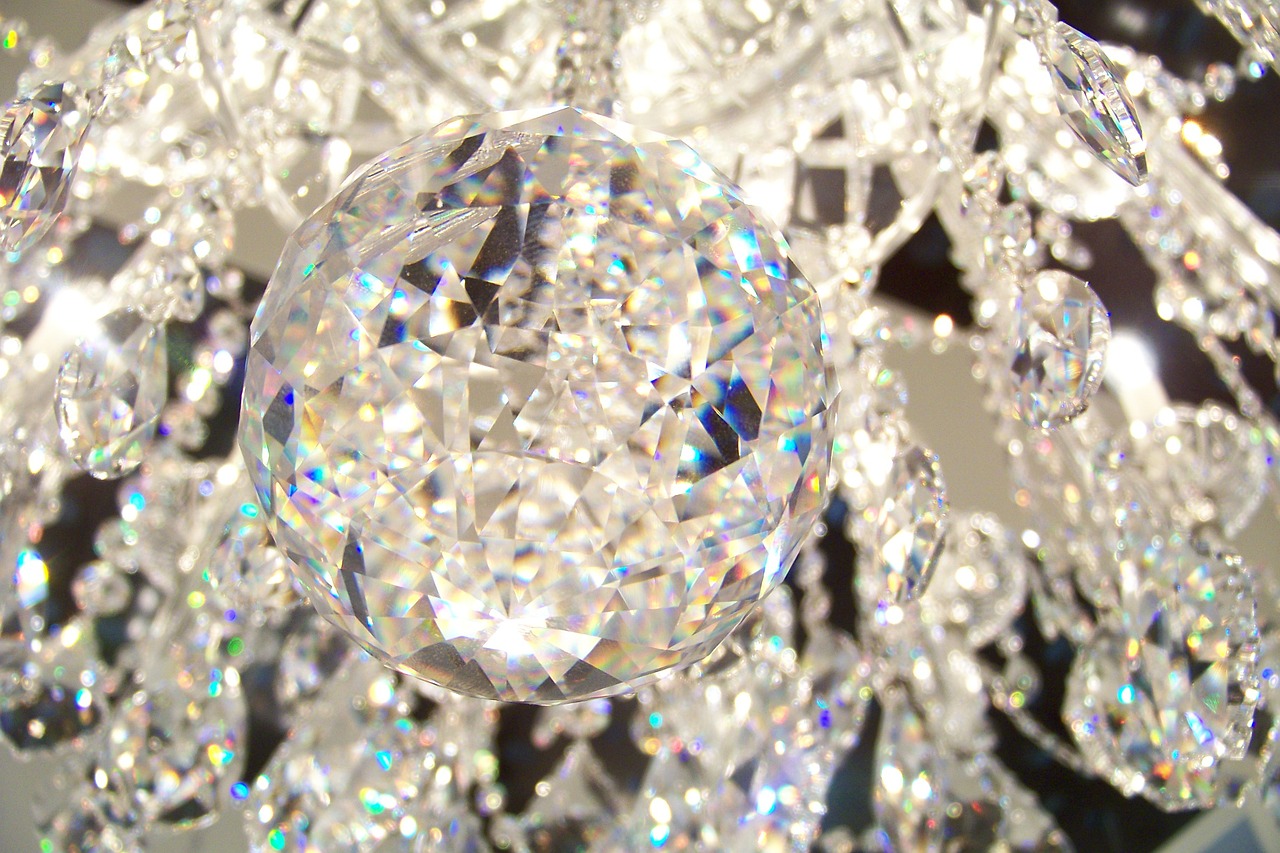 crystal chandelier shine free photo