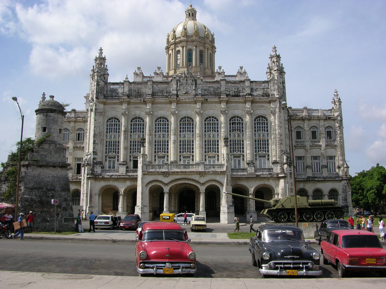 cuba building cars free photo