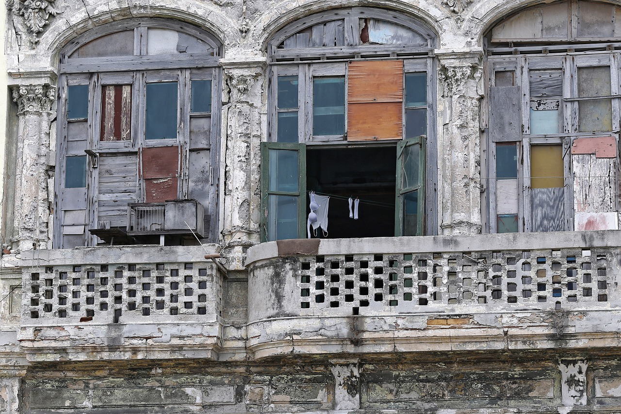 cuba havana facade free photo