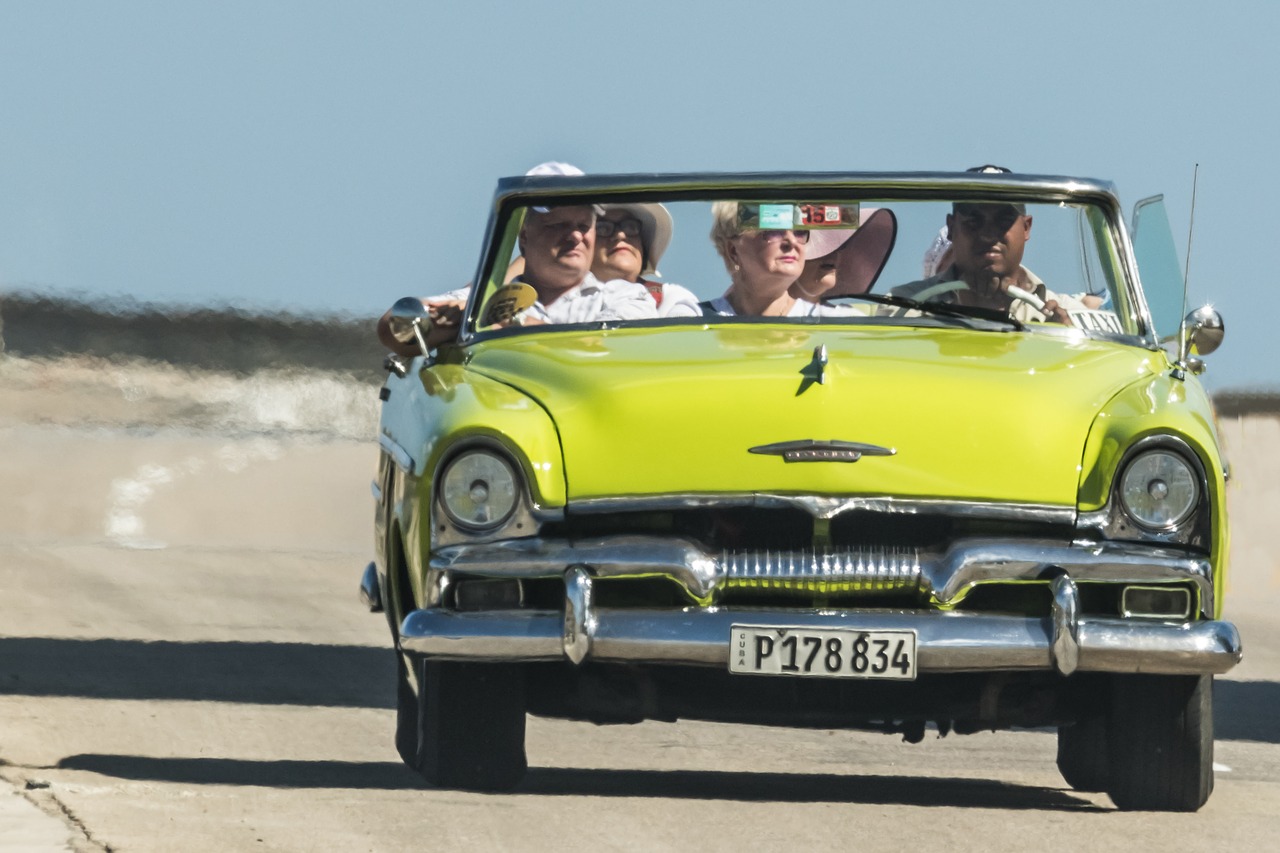 cuba  havana  malecon free photo