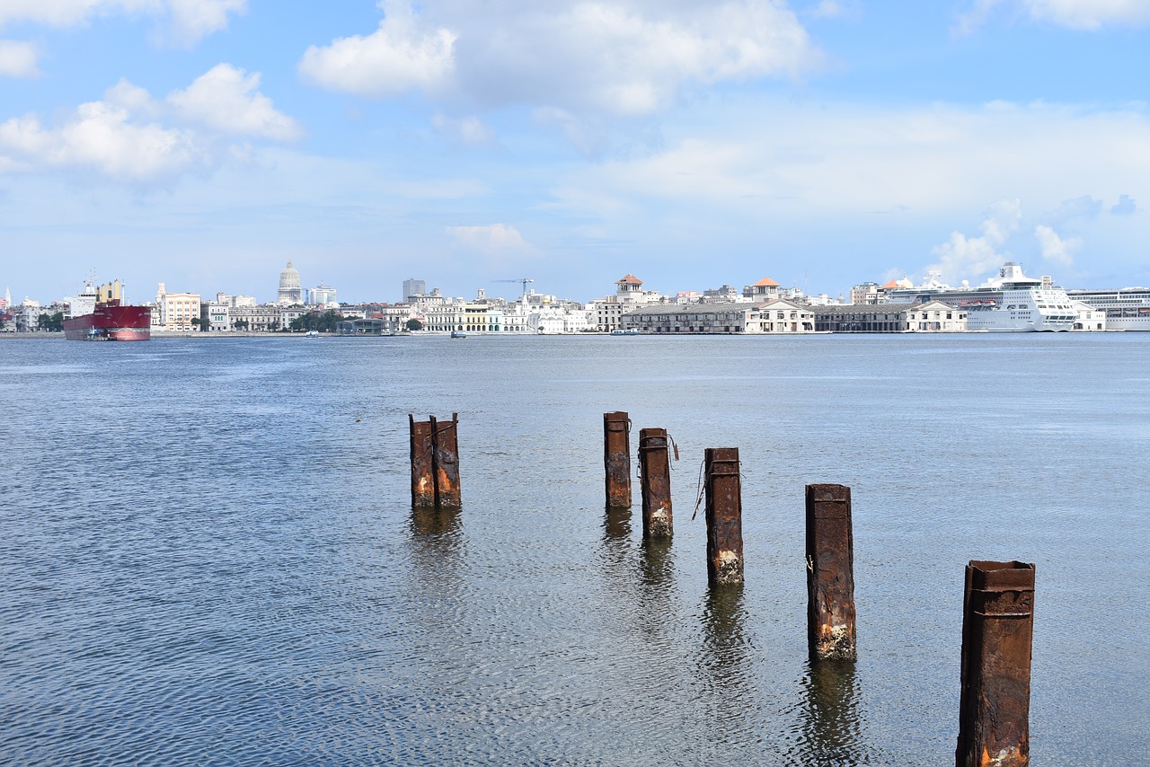 cuba  havana  bay free photo