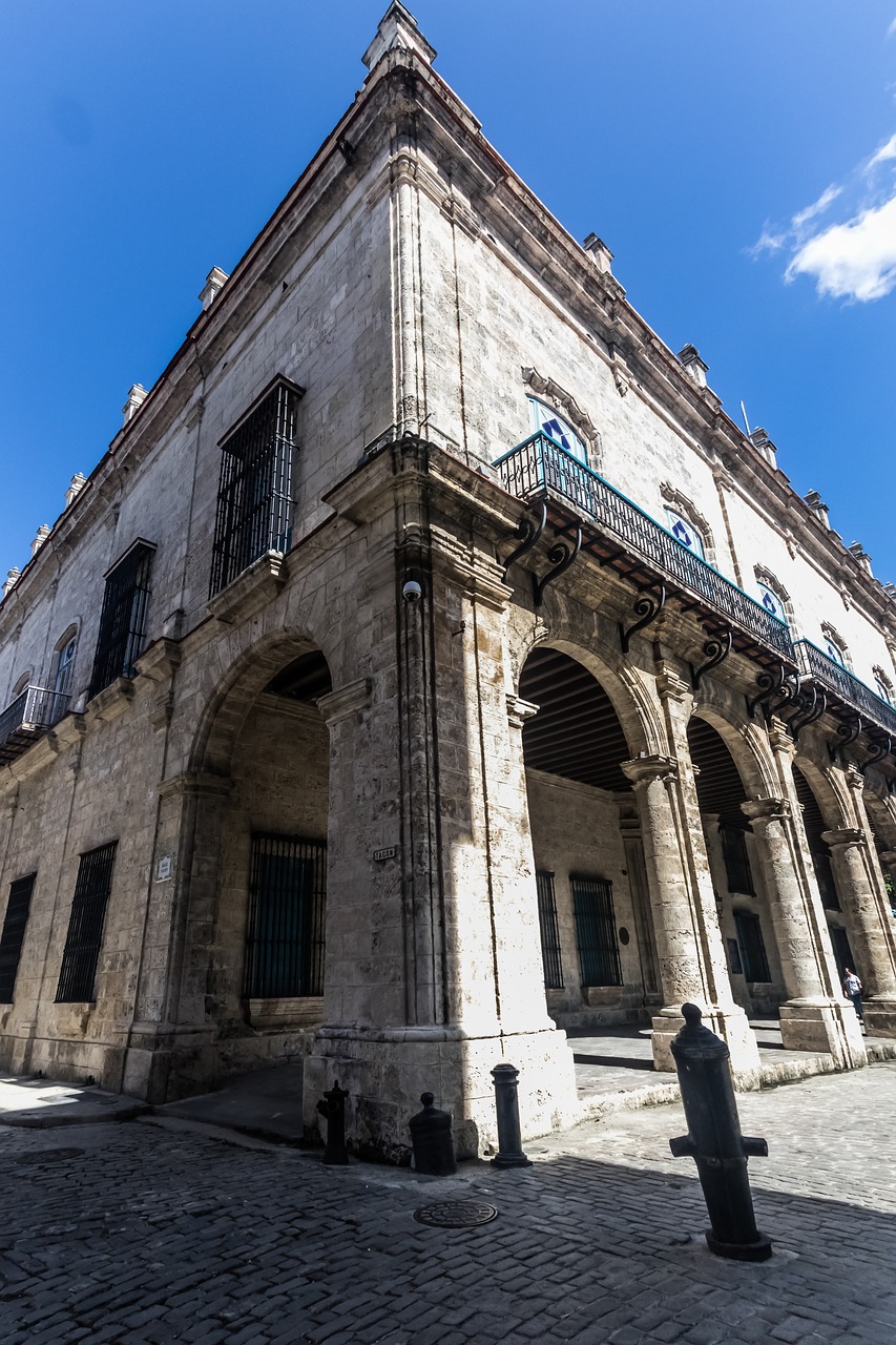 cuba  havana  habana vieja free photo