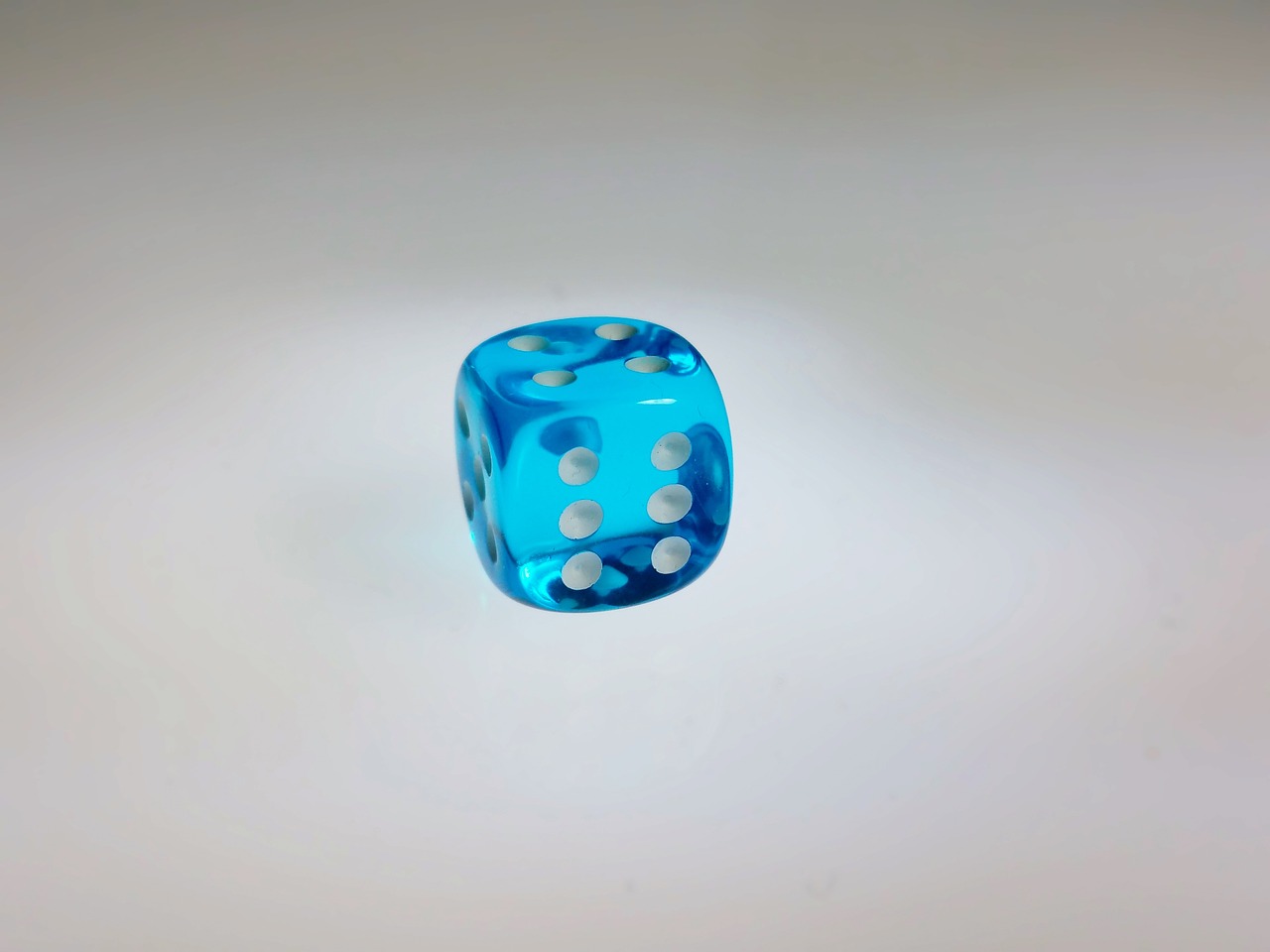 cube blue luck free photo
