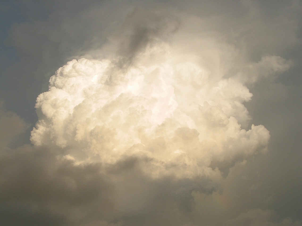 cumulonimbus rainclouds cloud free photo