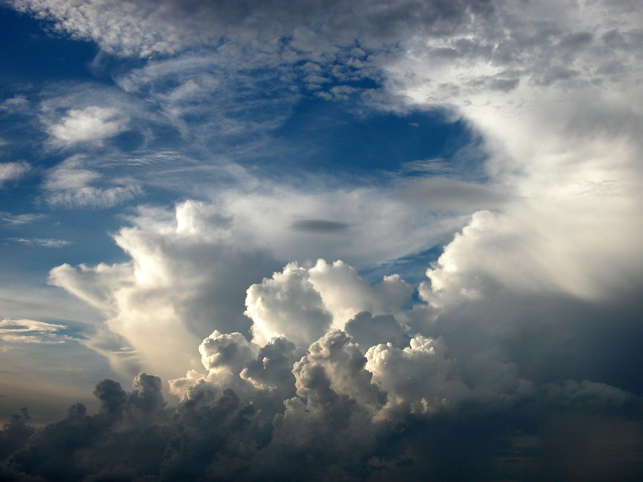 cumulus clouds dramatic free photo