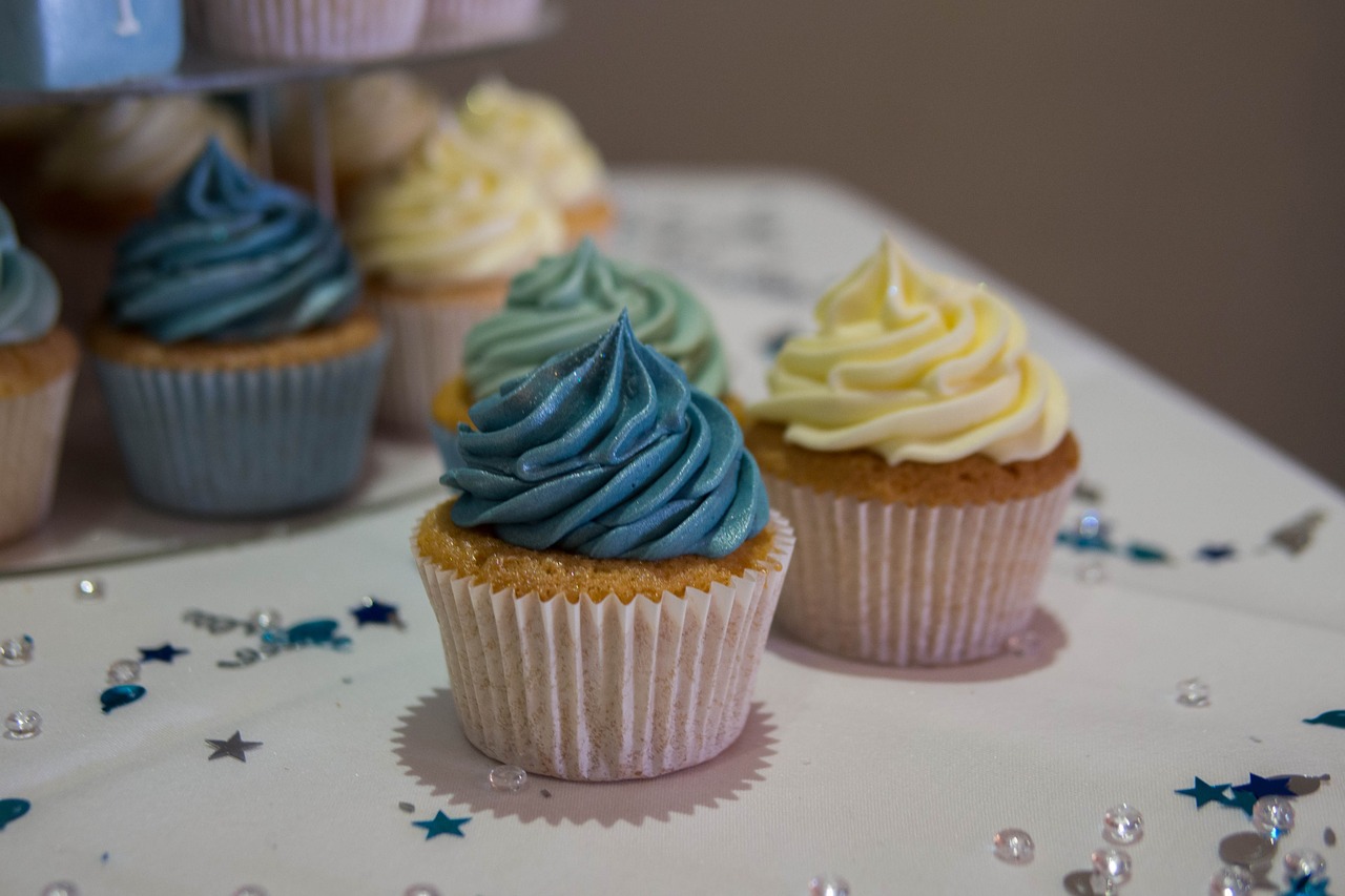 cupcake blue cupcake blue cake free photo