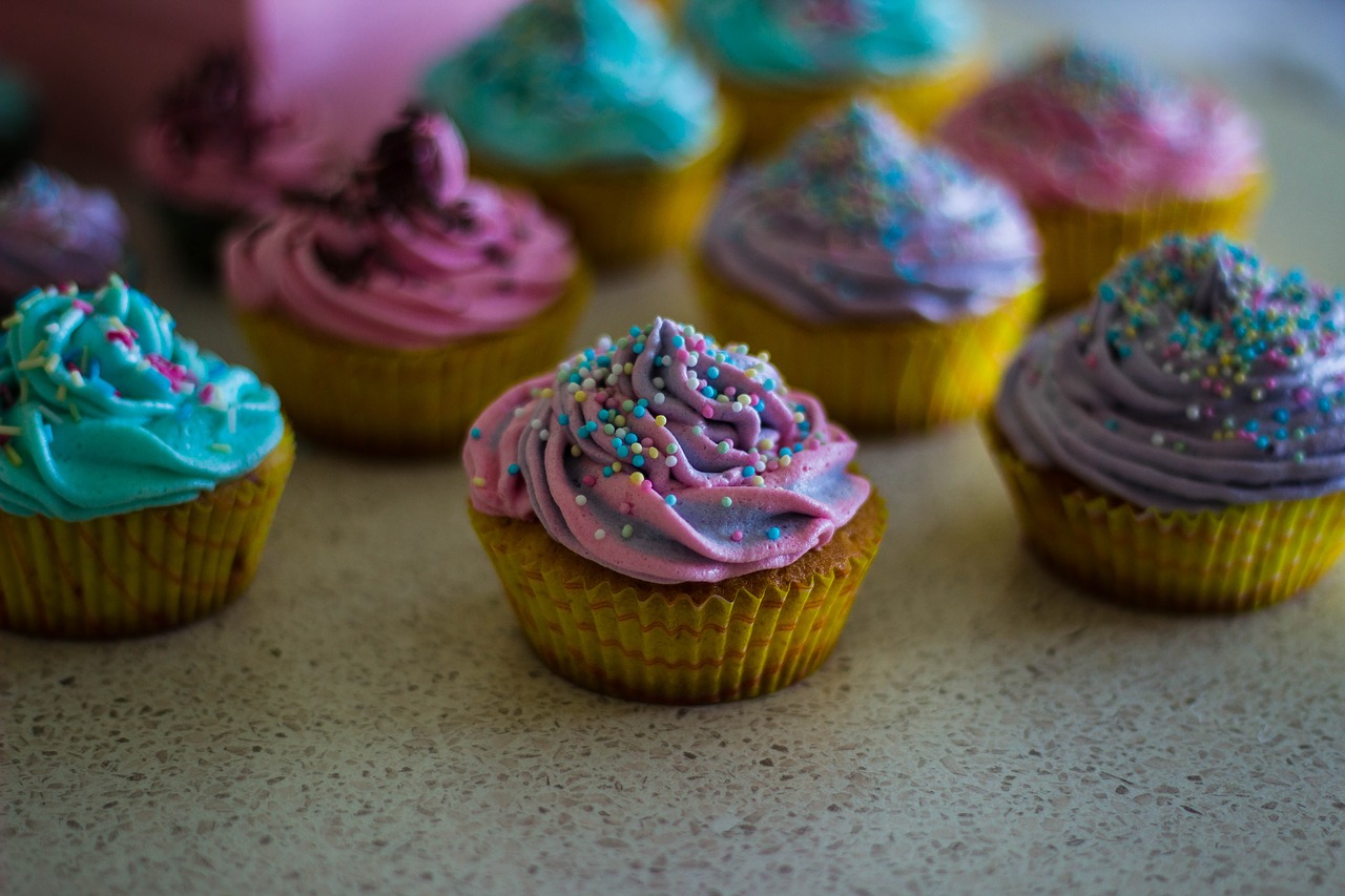 cupcakes colorful sweets free photo
