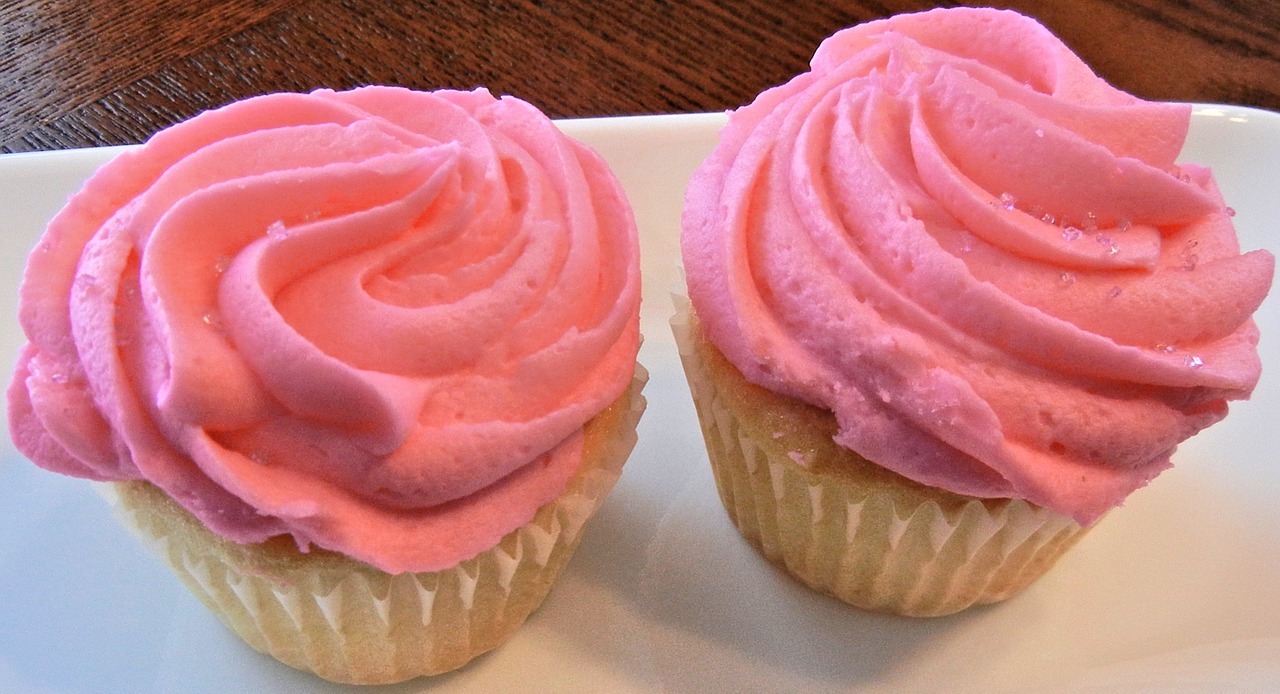 cupcakes pink frosting white cake free photo