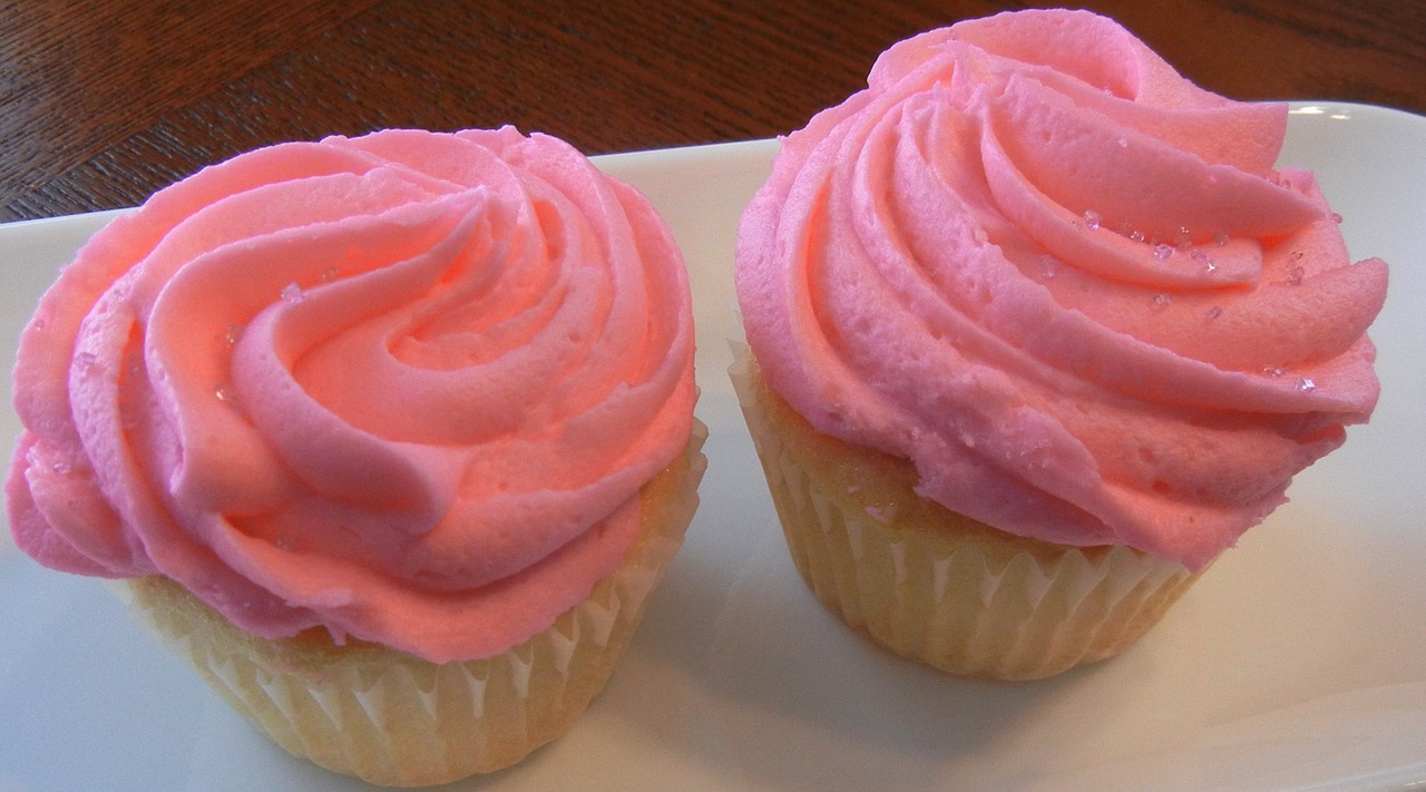 cupcakes pink frosting white cake free photo