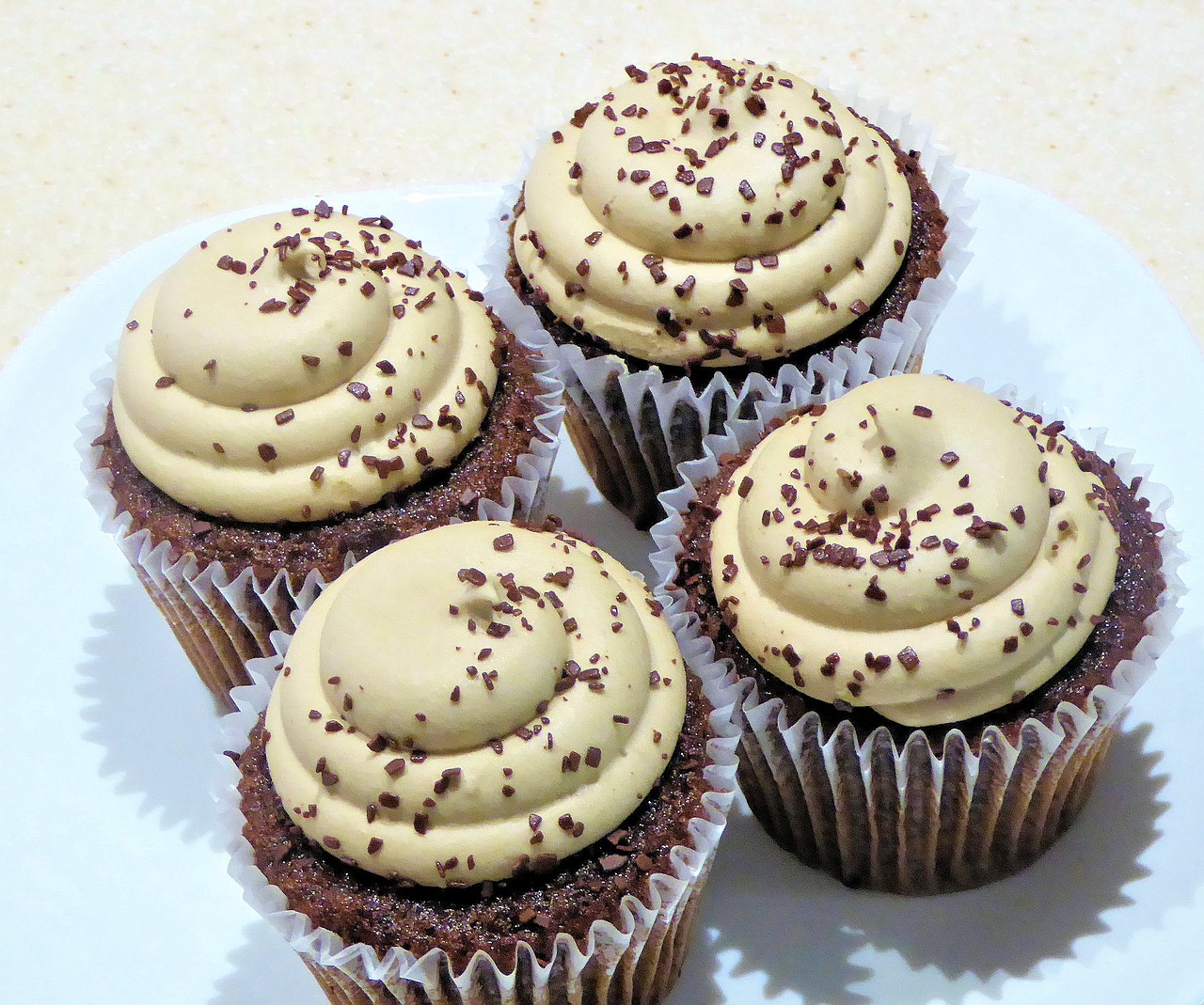 cupcakes chocolate caramel sweet free photo