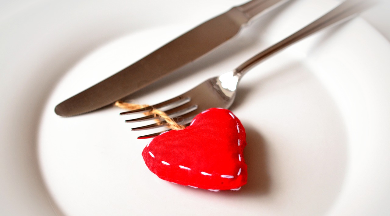 cutlery  red heart  heart free photo