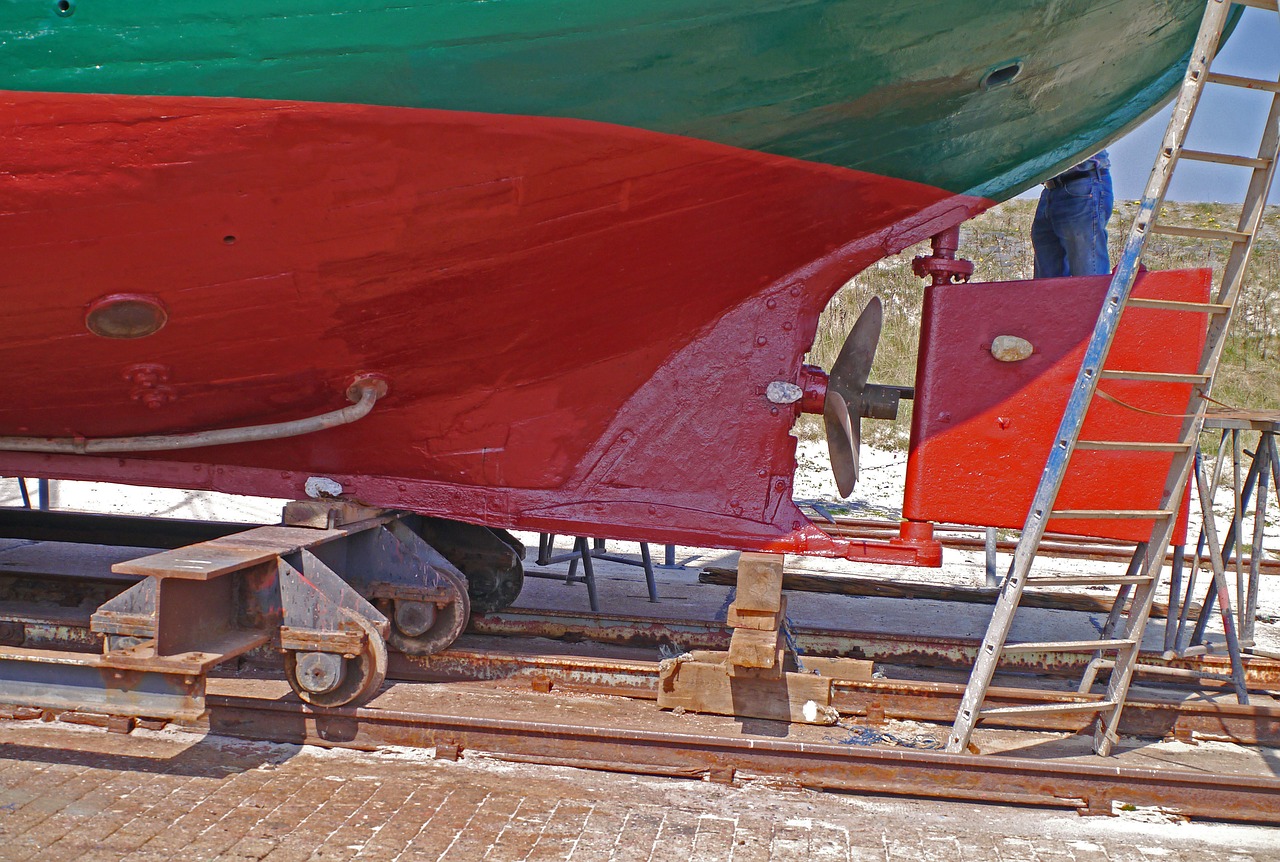 cutter hull rear free photo