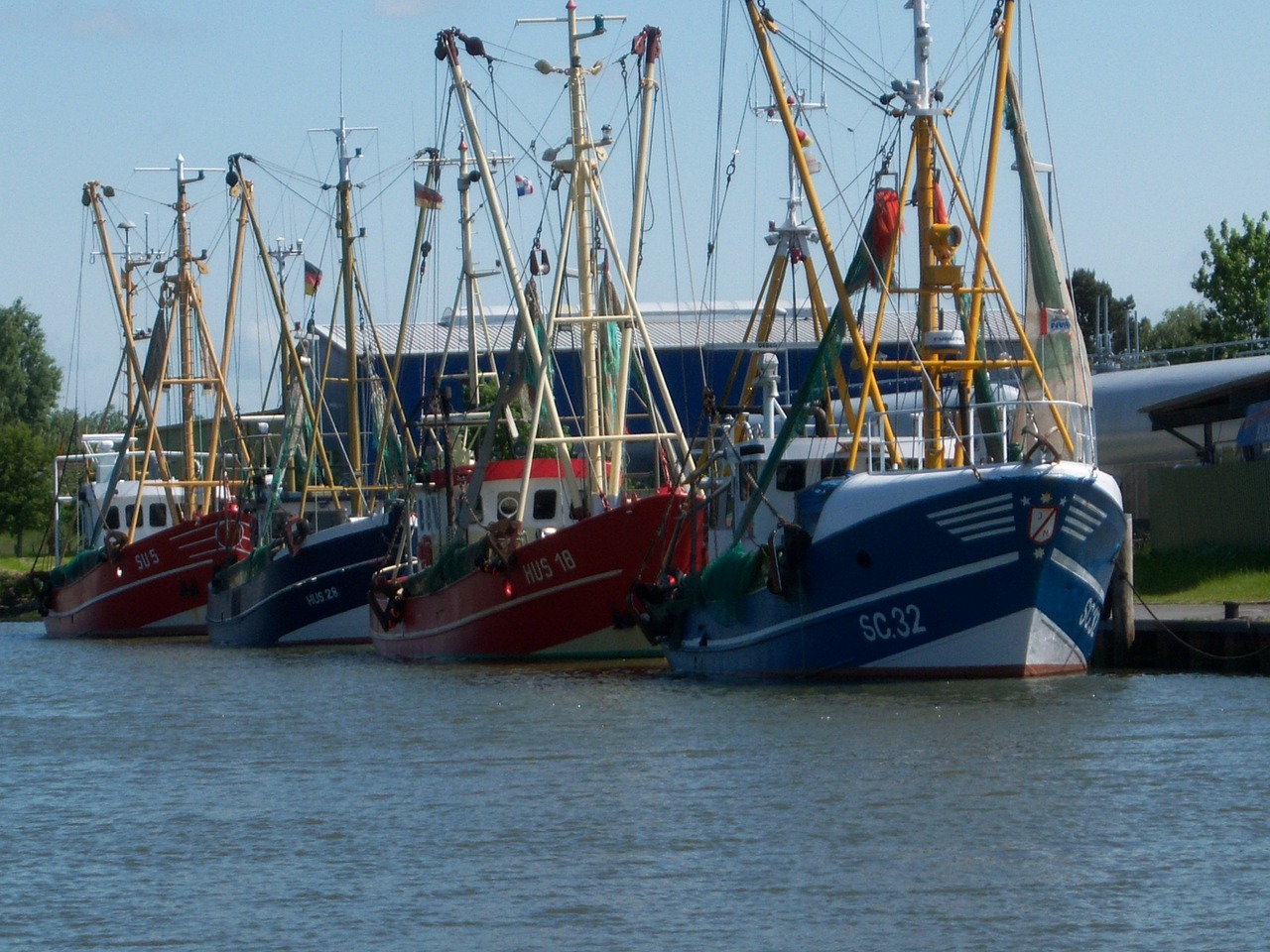 cutter fischer fishing vessel free photo