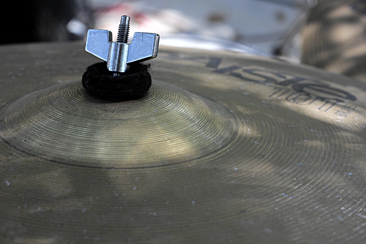 cymbals  music instruments  drums free photo