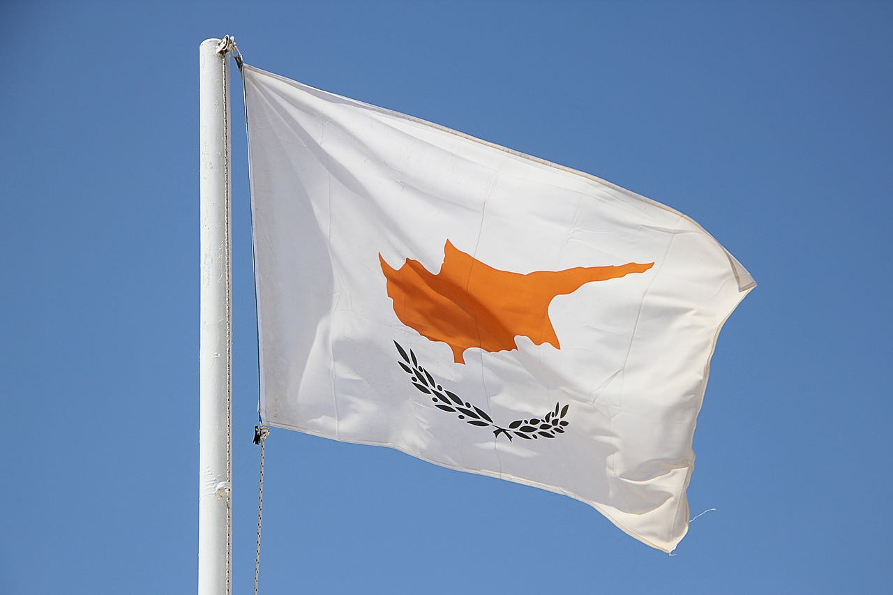 cyprus flag blow free photo