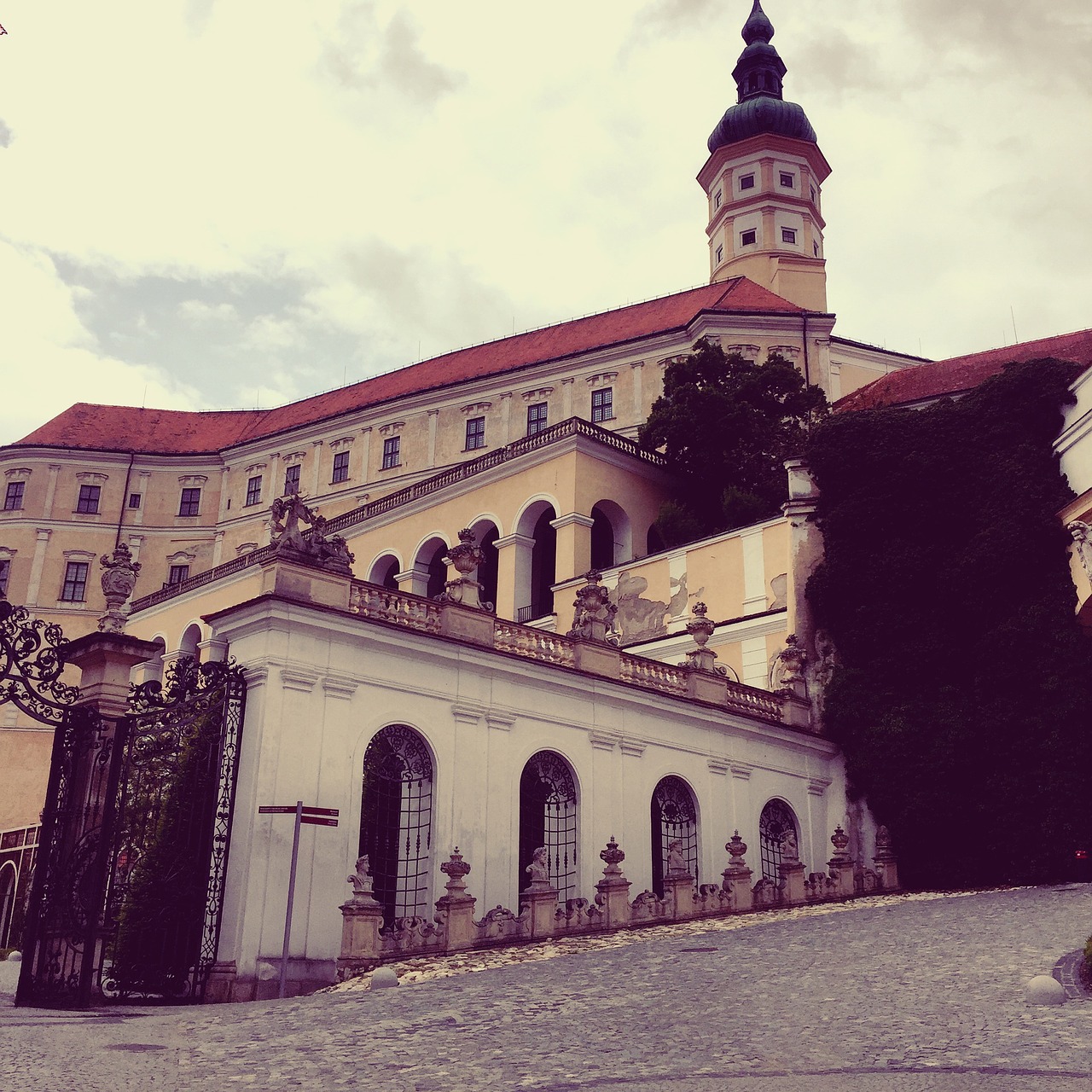 czech castle travel free photo