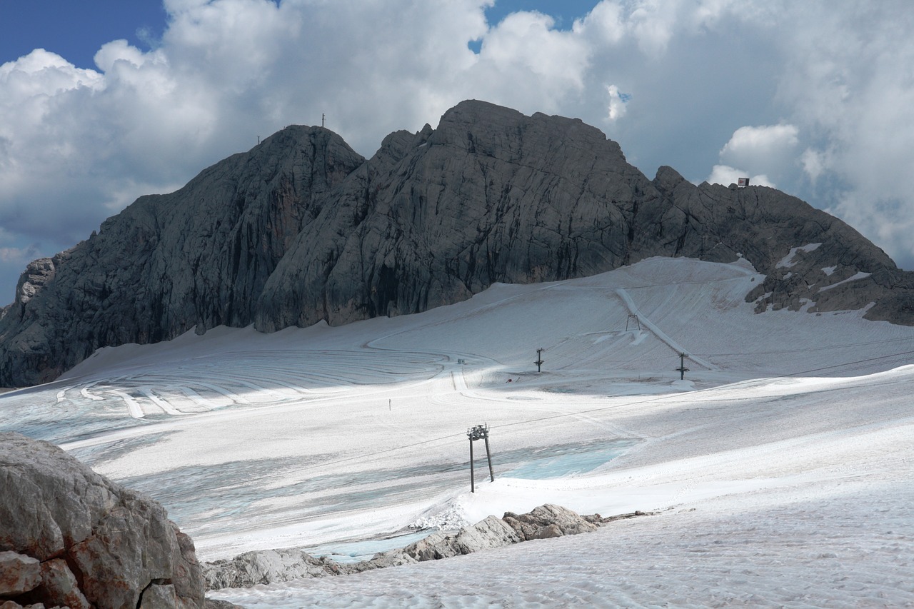 dachstein glacier  schladming-dachstein  austria free photo