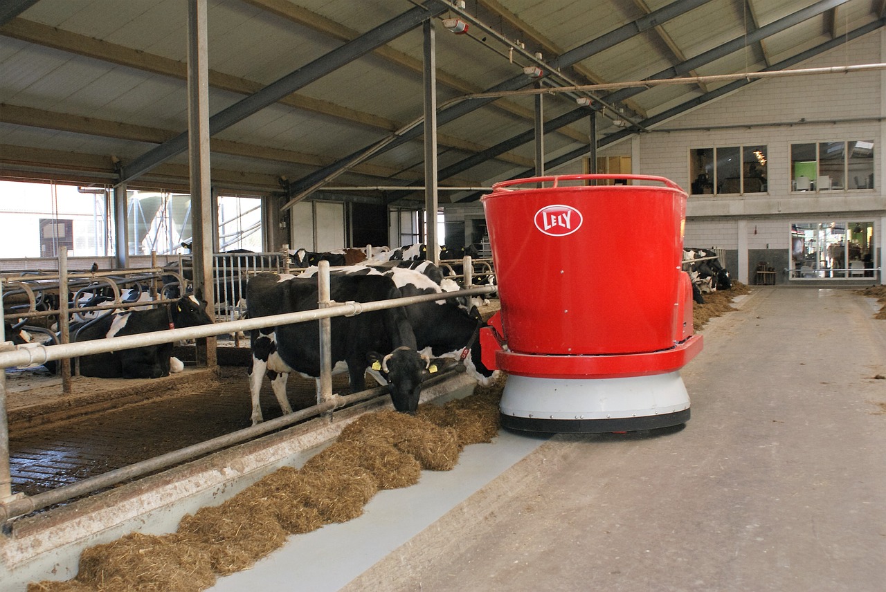 dairy farm farm robot free photo