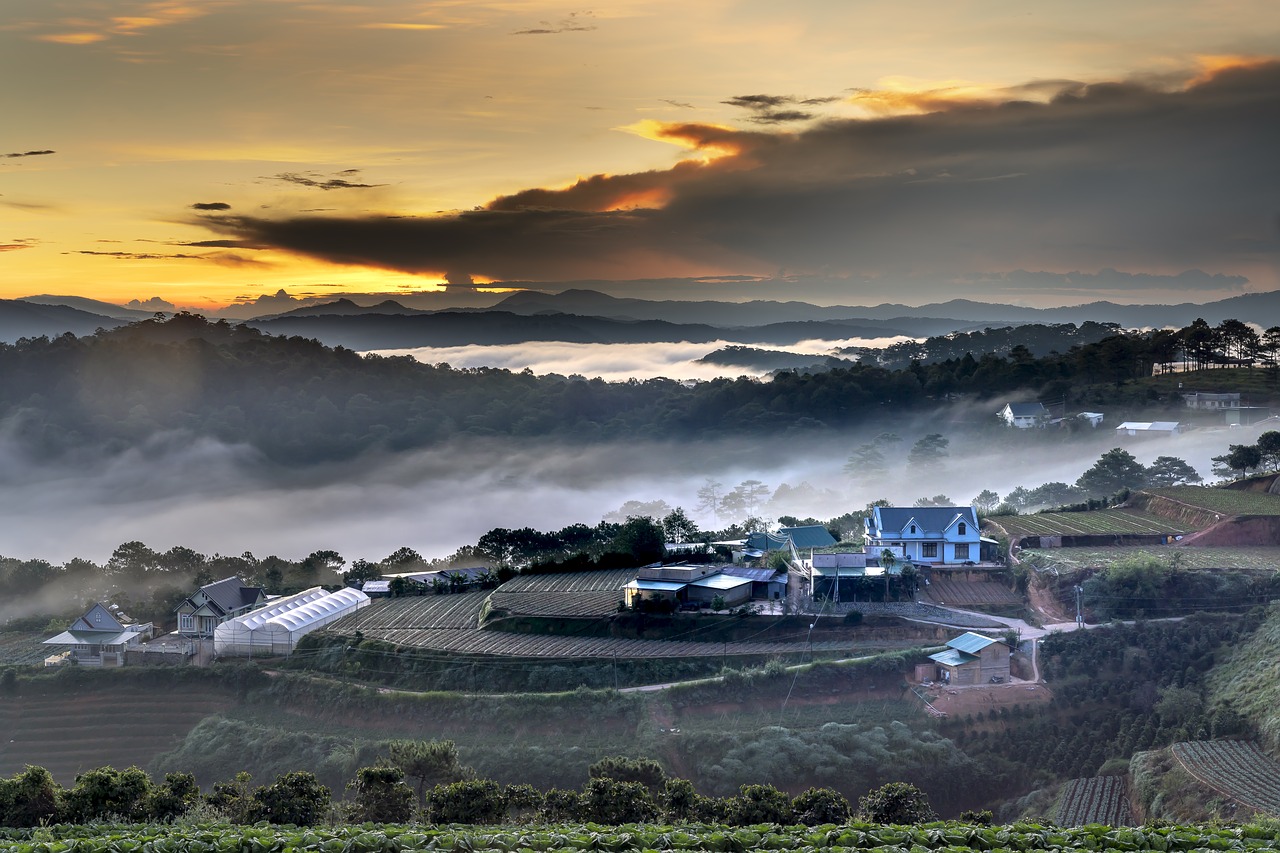 dalat  nice  clouds free photo