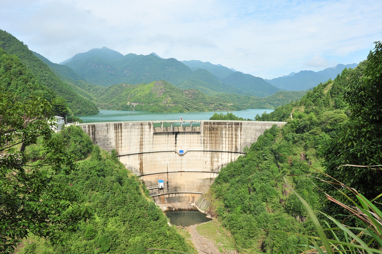 dam reservoir mountain free photo