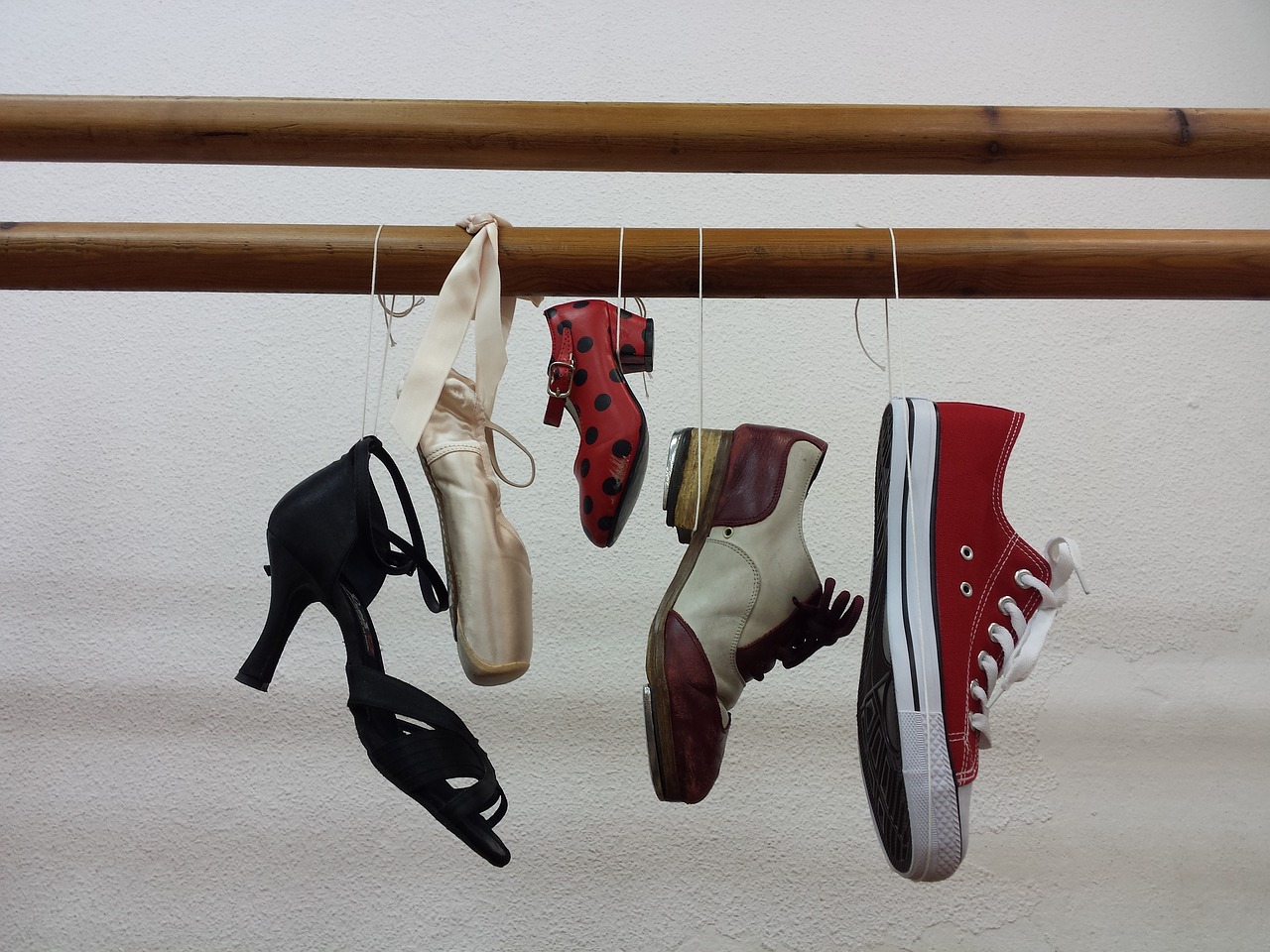 dance shoes hang free photo