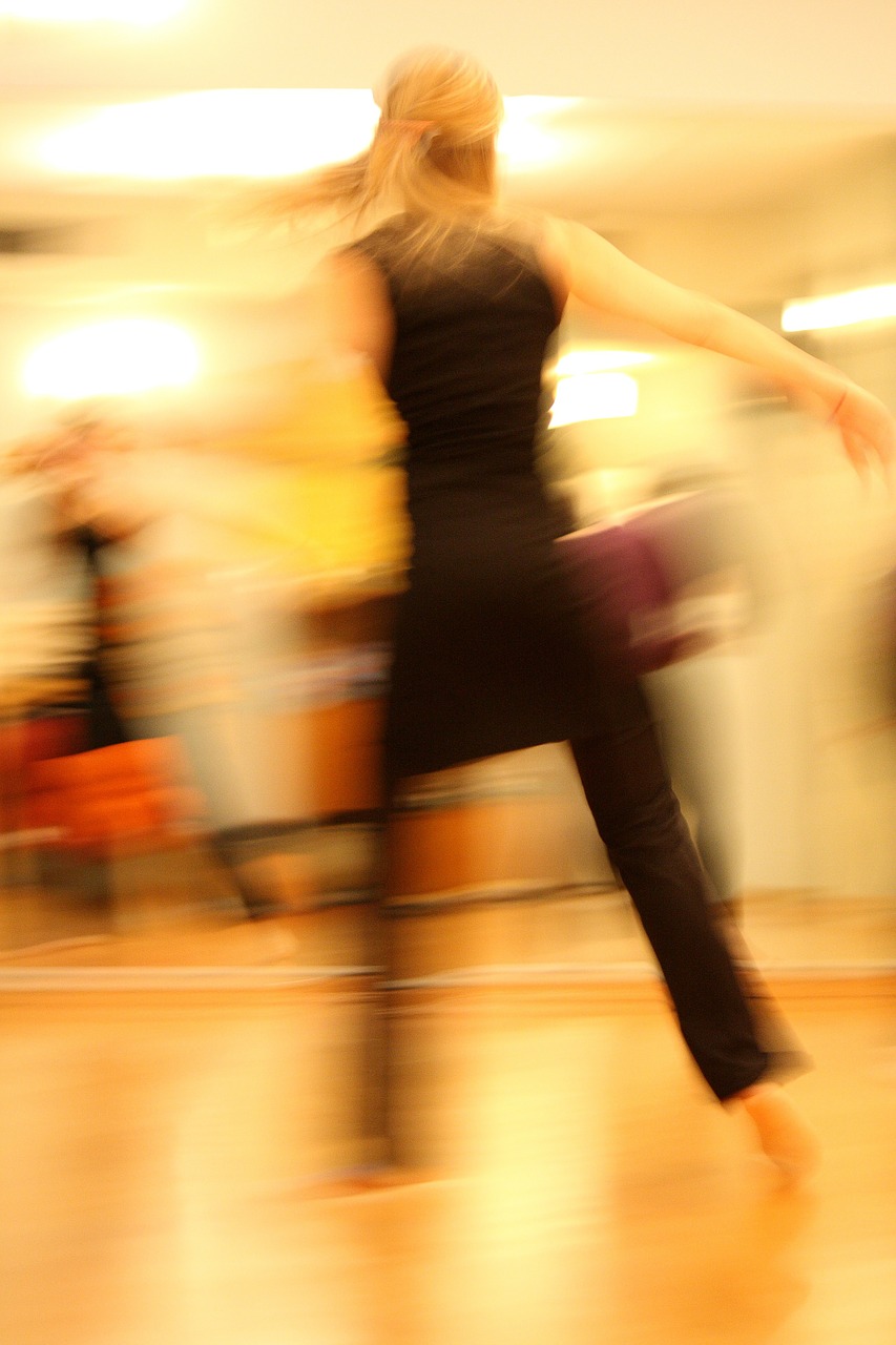 dancing dancers movement free photo