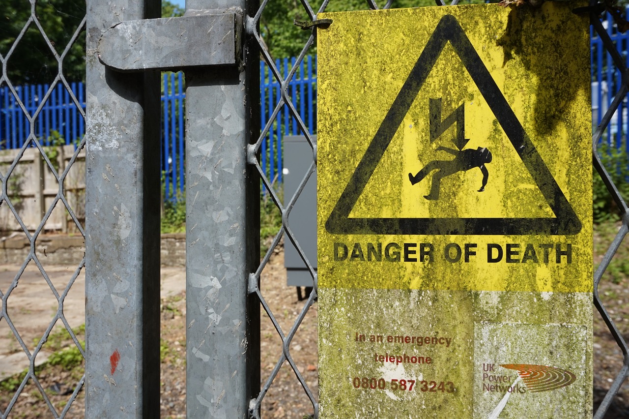 danger sign yellow free photo