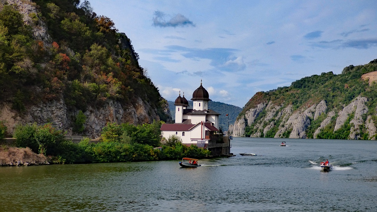 danube iron gate mracuna free photo