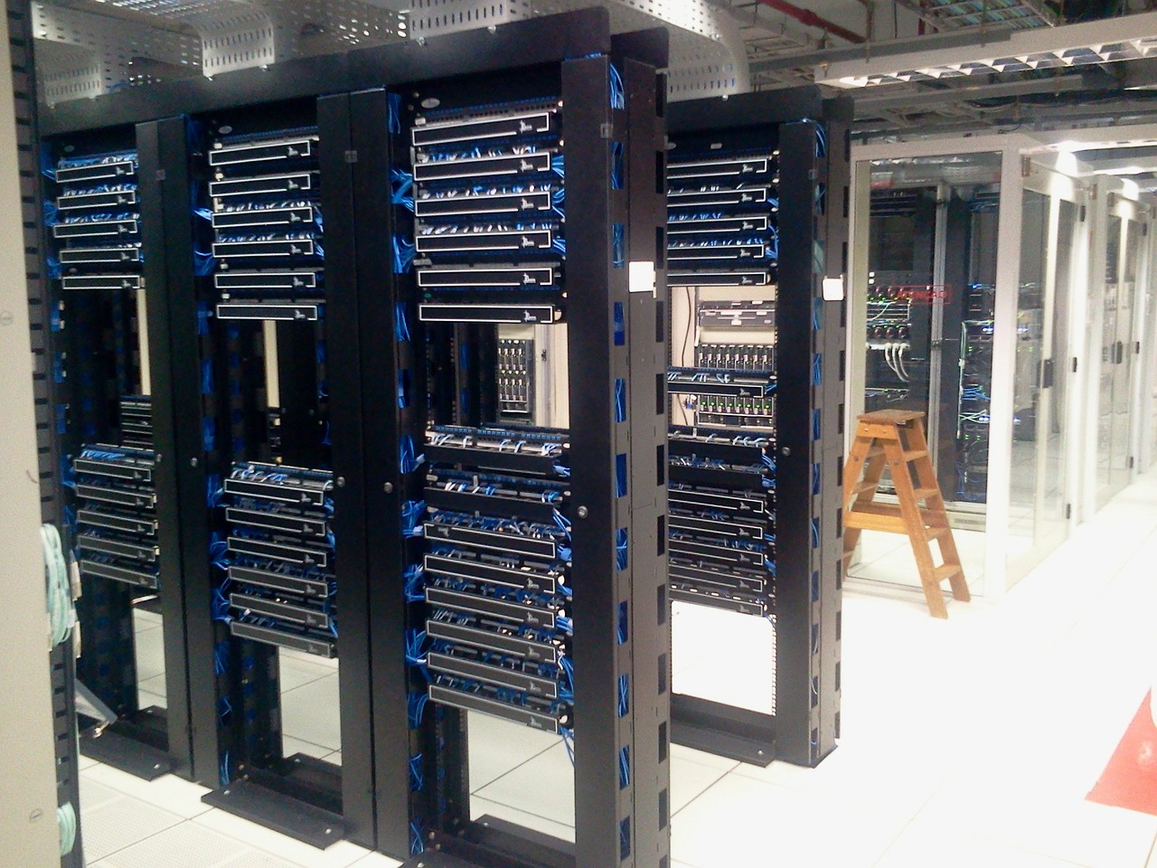 datacenter servers computers free photo