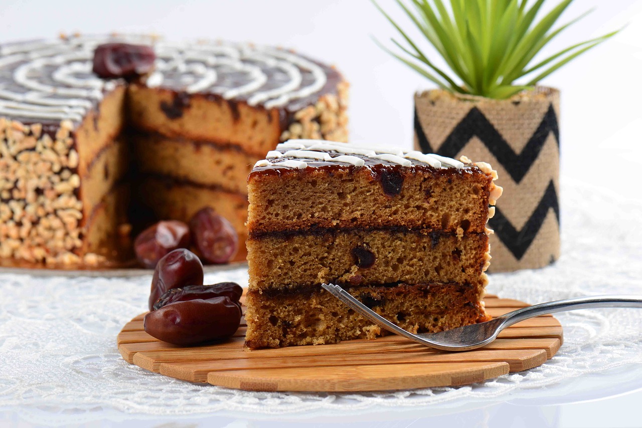 date cake  cake  sweet free photo