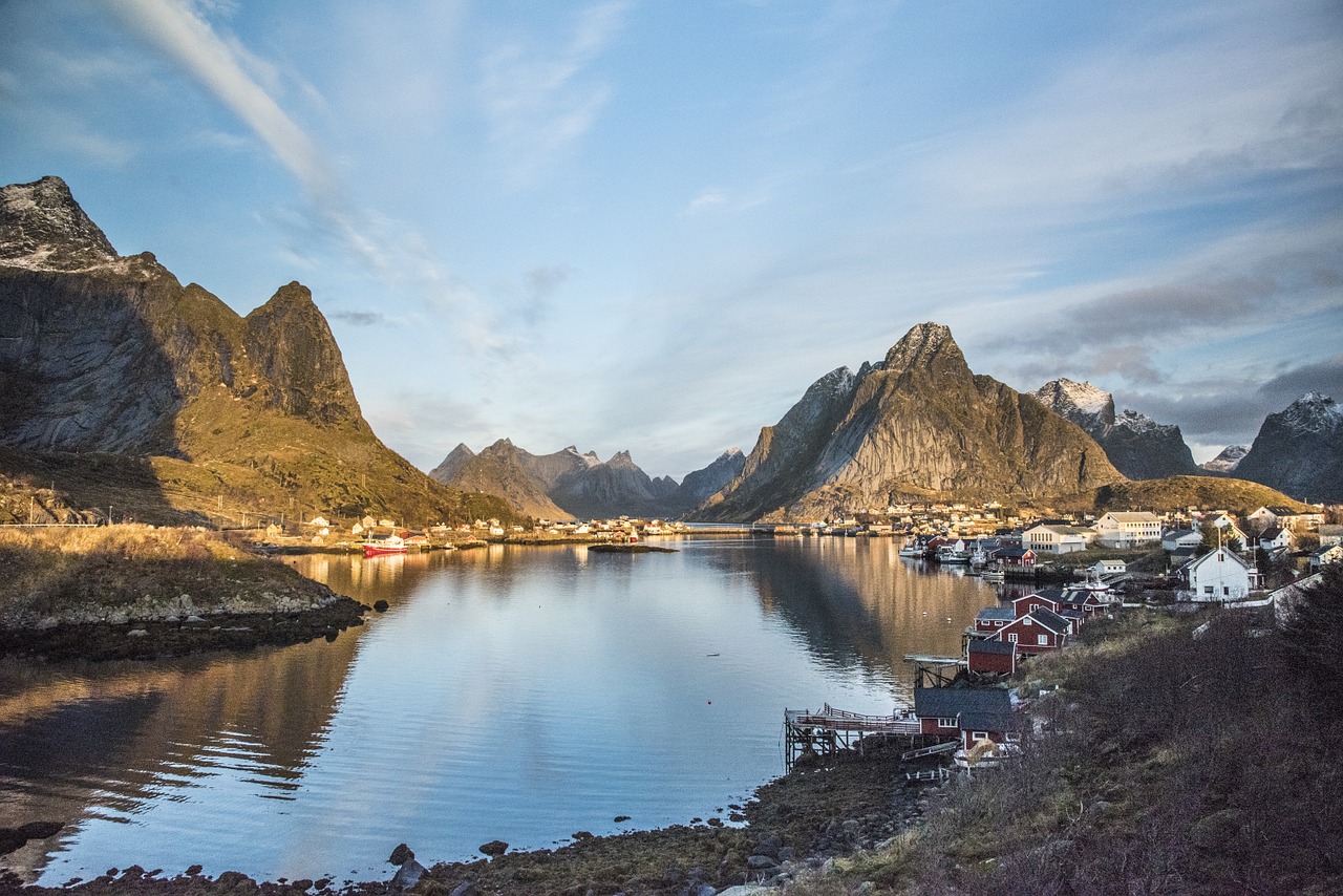 dawn lofoten boats free photo