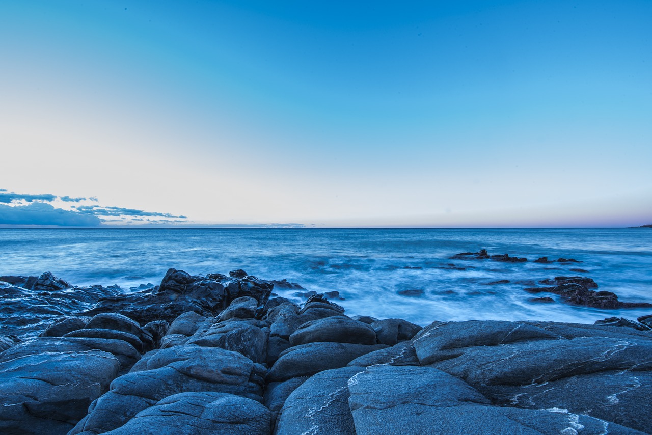 dawn beach guilche free photo