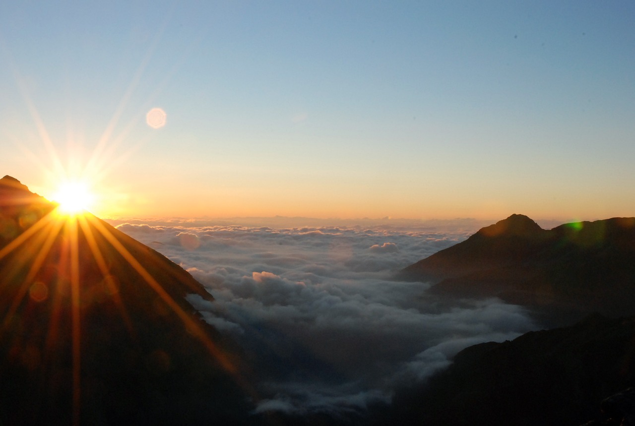 dawn mountains sea of clouds free photo