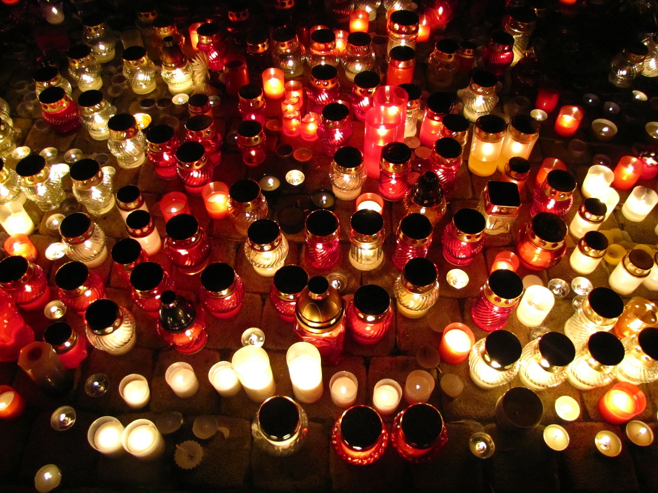 day of the dead candles graves free photo