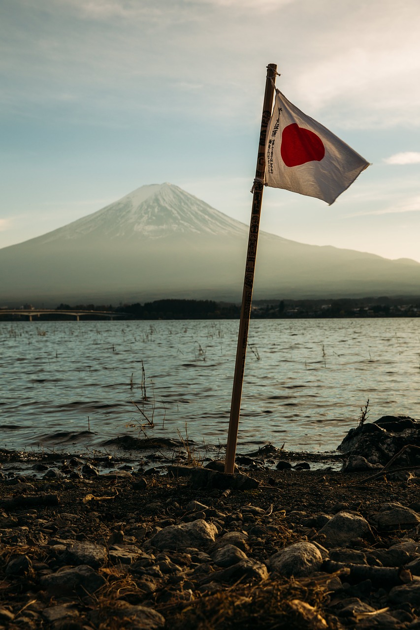 daylight flag lake free photo