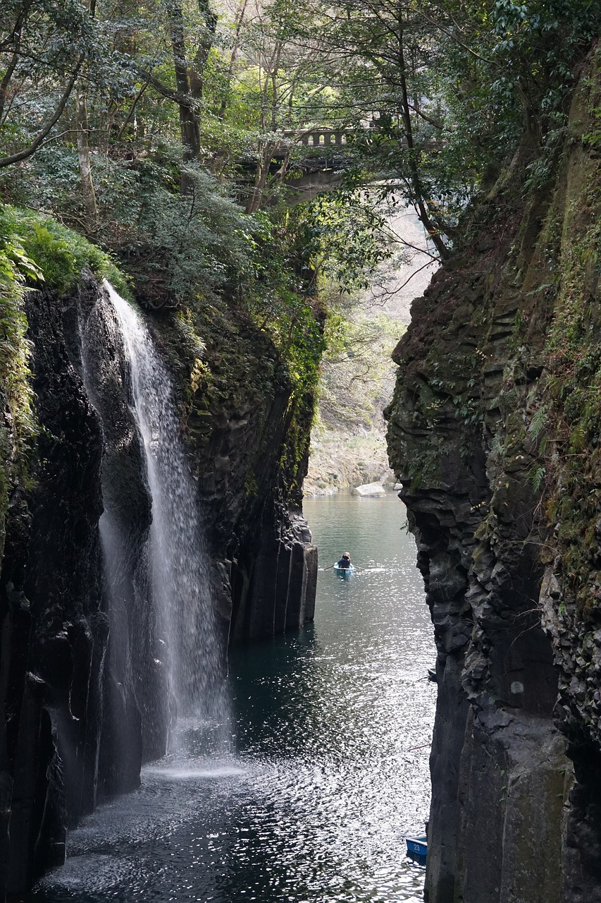 days sun coming to  real name wells waterfall  takachiho gorge free photo