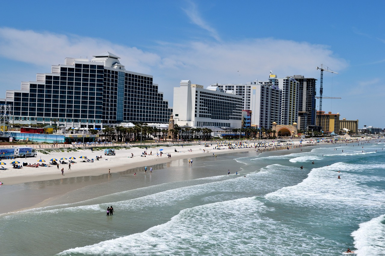 daytona beach florida  tourism  travel free photo