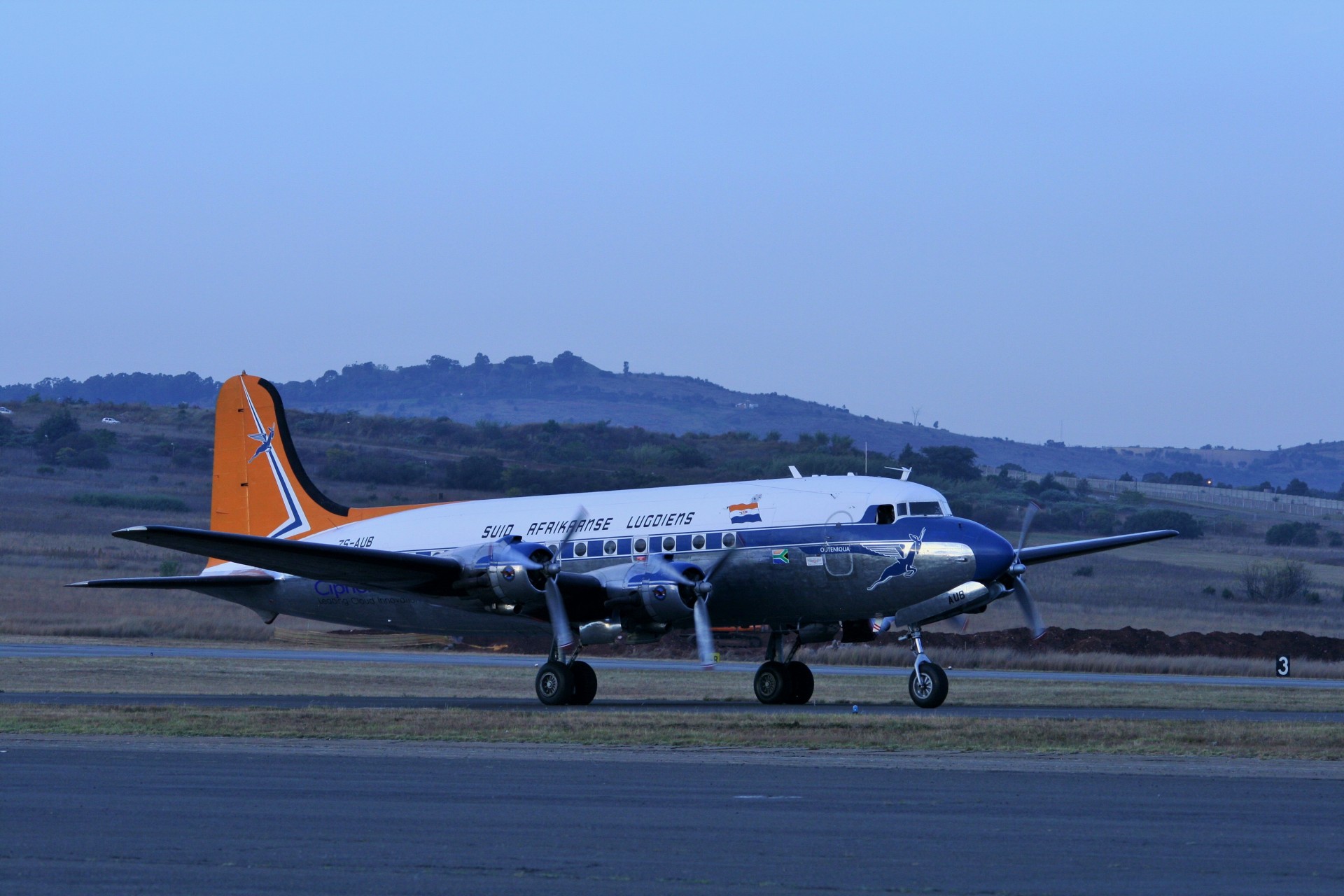 aircraft historic taxiing free photo