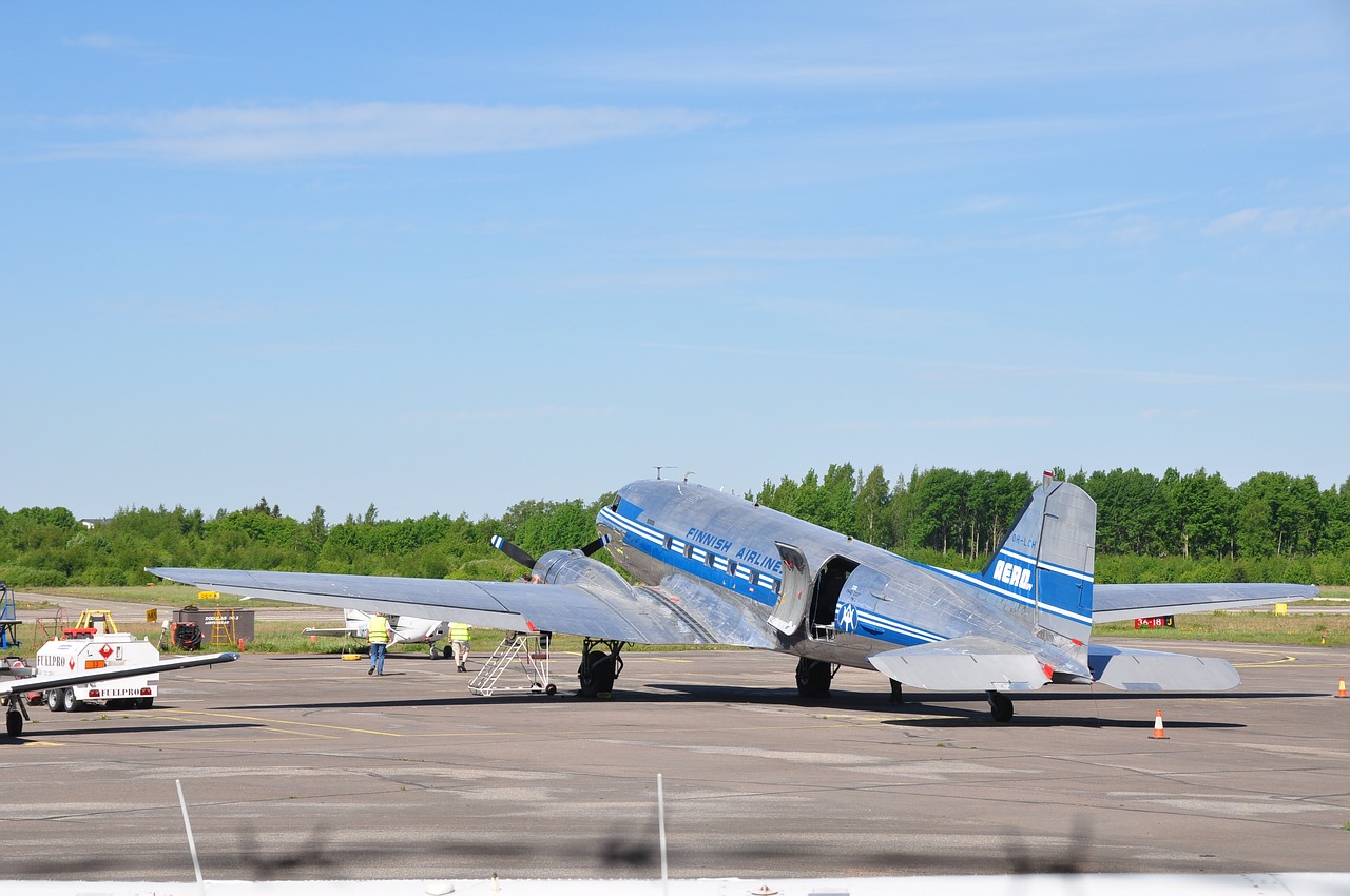 dc3  malmi  finland free photo