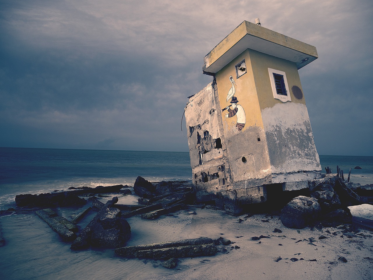 decay building seaside free photo