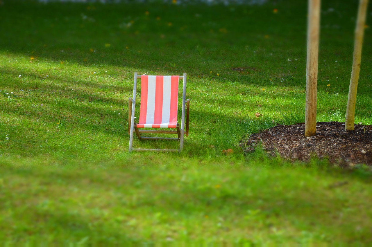 deck chair meadow miniature free photo