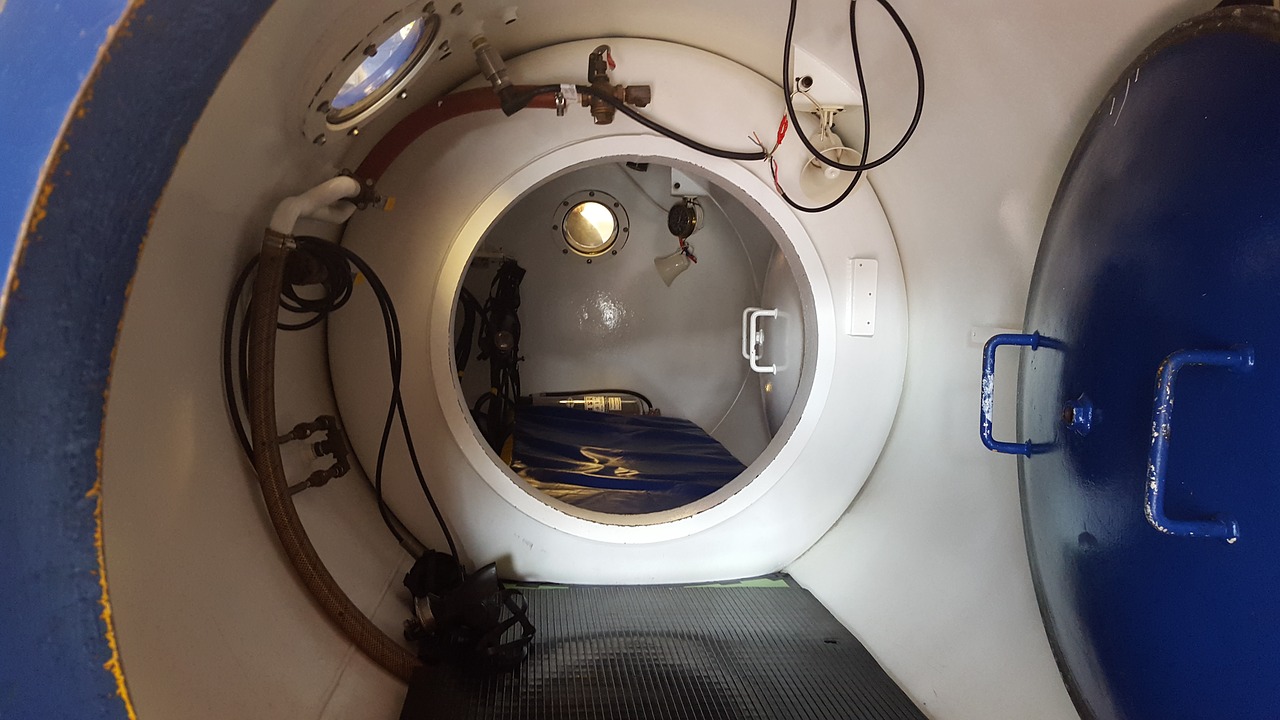 decompression chamber diver diving free photo