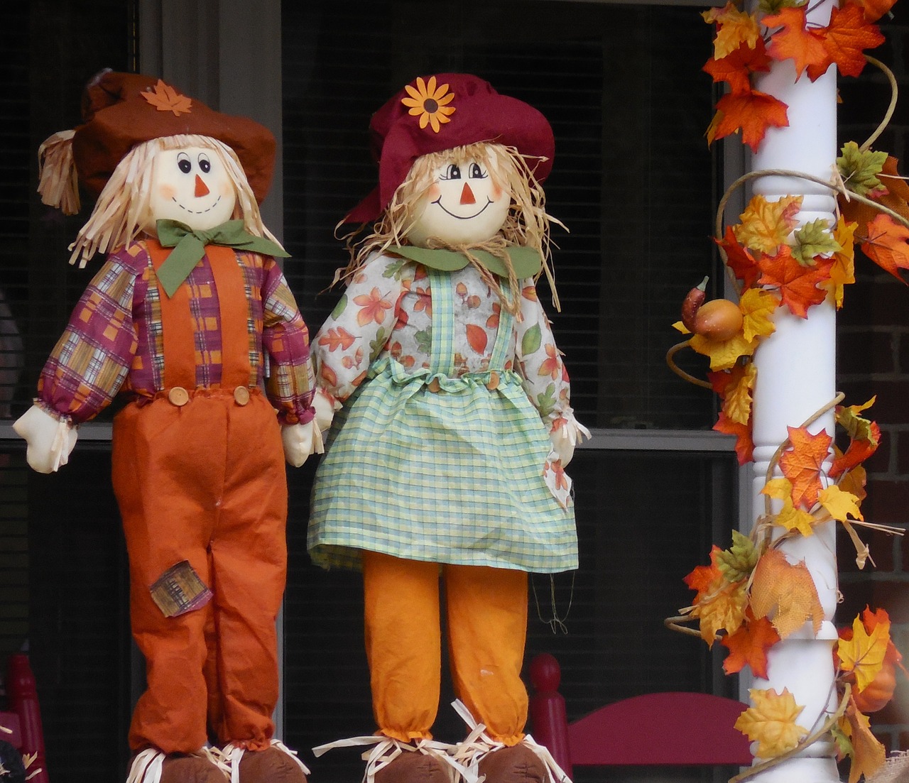 decoration scarecrow autumn free photo