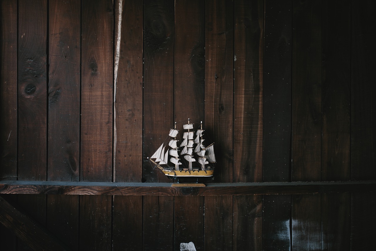 decoration ship wall free photo