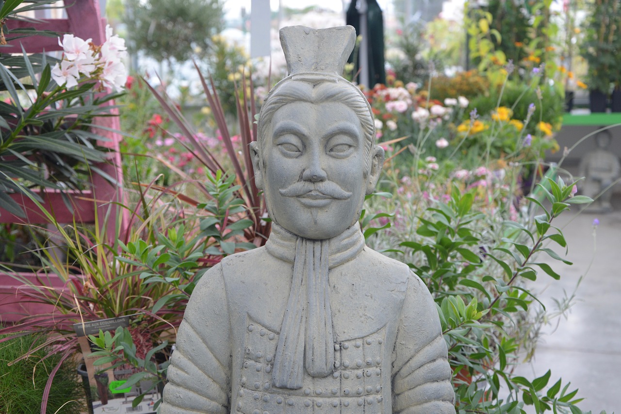 decoration statue chinese warrior free photo