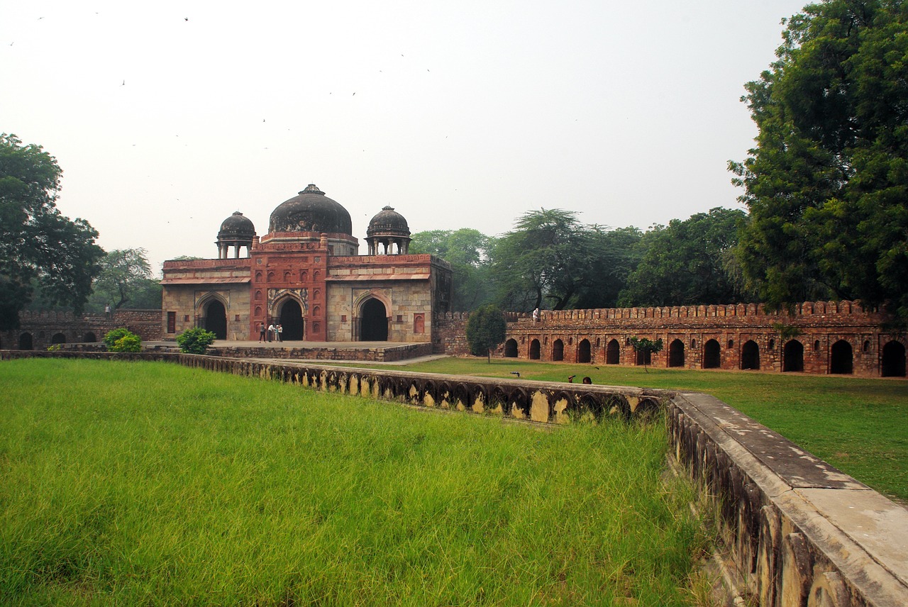 delhi humayung tomb pollution free photo