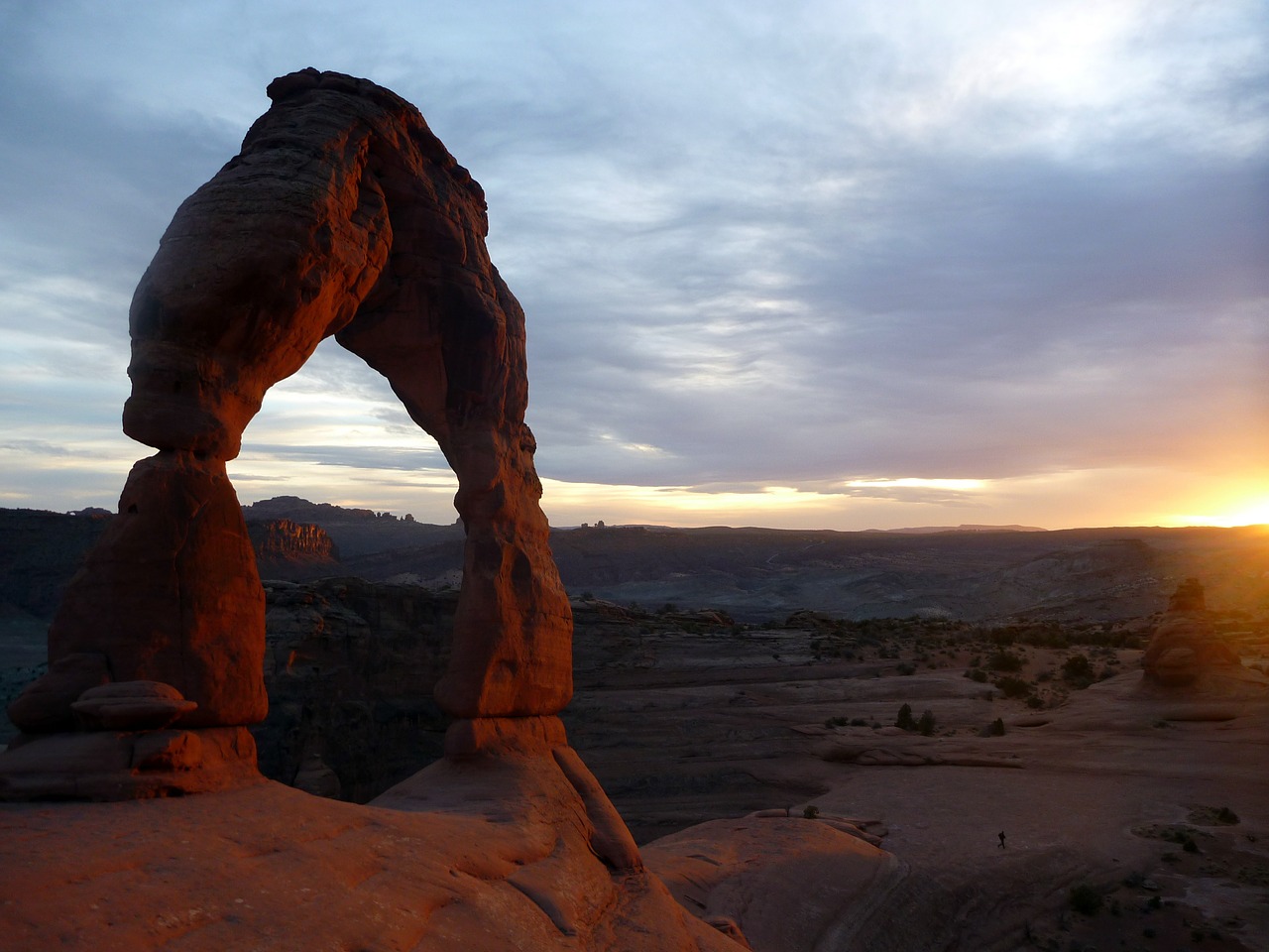 delicate arch sunset rock free photo