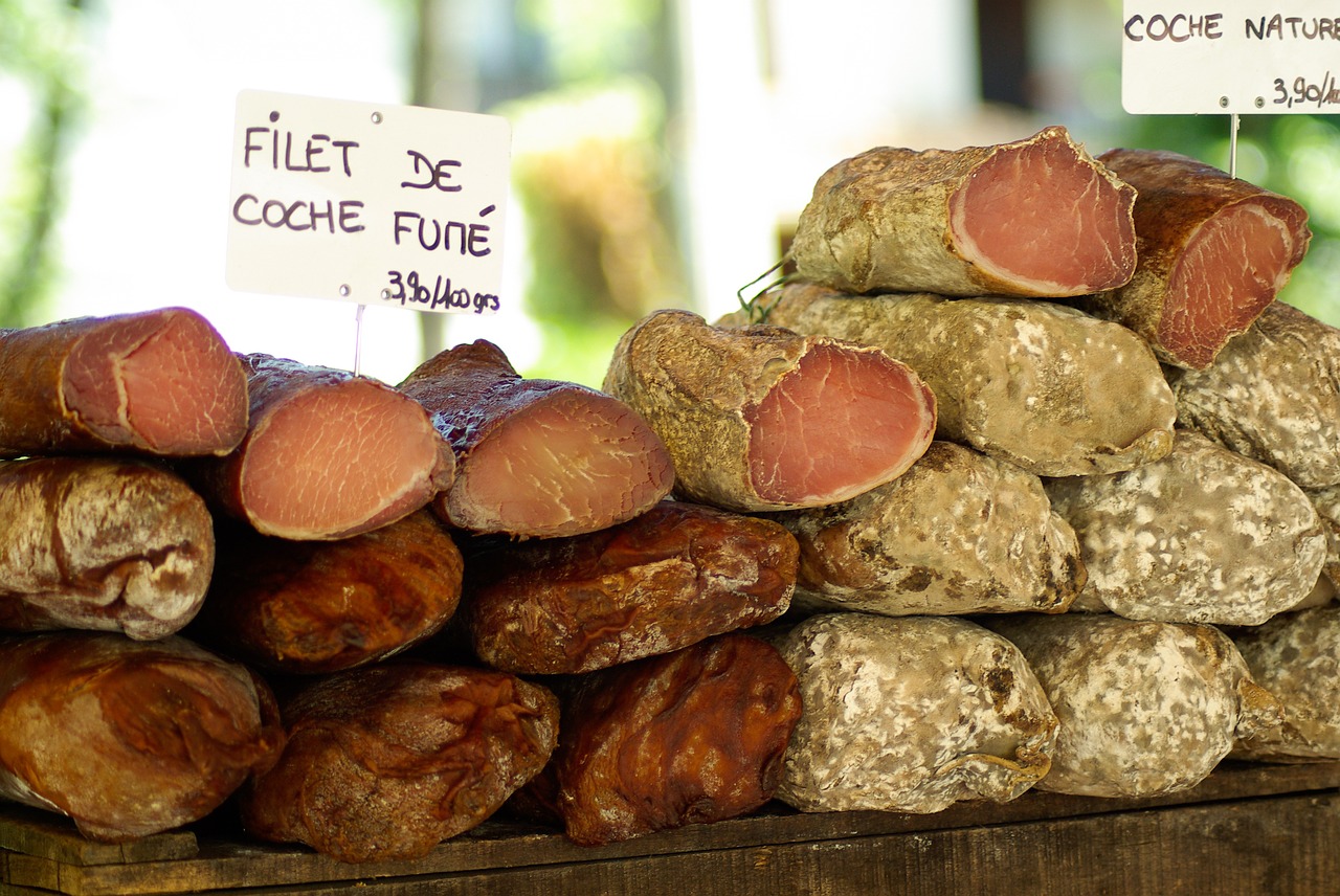 delicatessen sausage market free photo