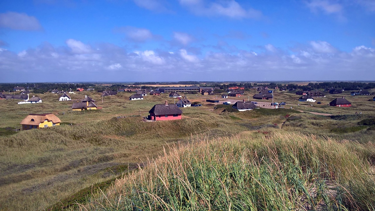 denmark rietdach coastal landscape free photo